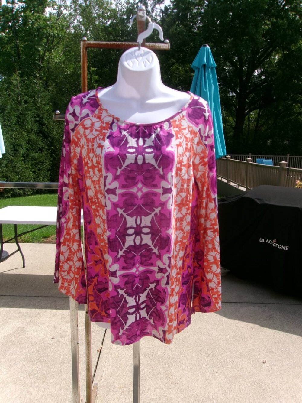 NWOT CHICO'S PURPLE&ORANGE PRINT TOP 0/S